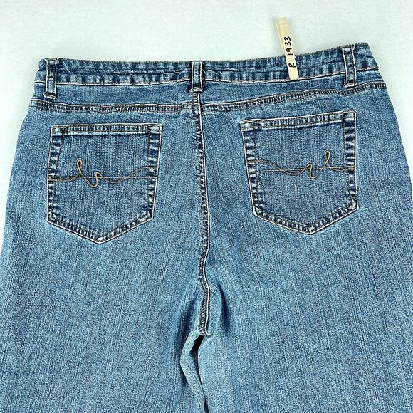 St John's Bay Womens Jeans Blue Size 34 (34x26) Bootcut High Rise Denim Wash - Picture 9 of 9